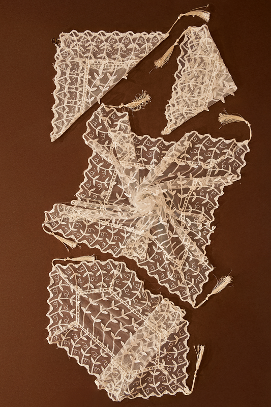 Enchanted Vine Table Linens