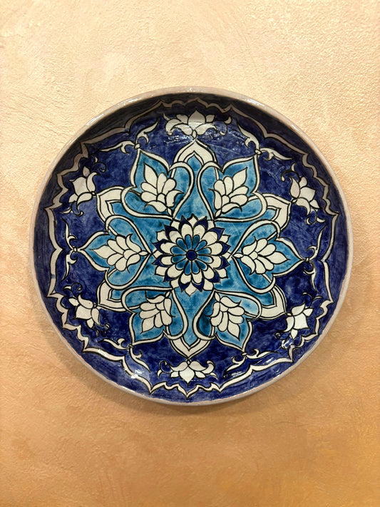 Porcelain wall plate